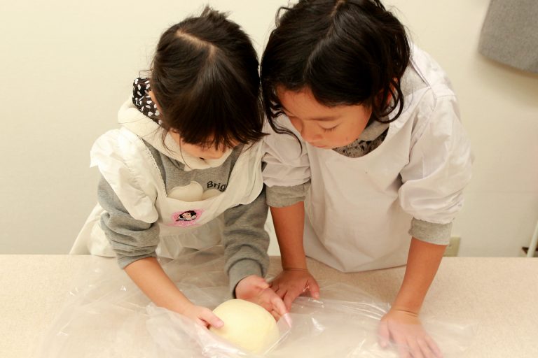 インドネシア&オーストラリアからのお客さま 手打ちうどん作り体験教室 2016年12月 20161226-5.jpg – イリコスキー製麺所