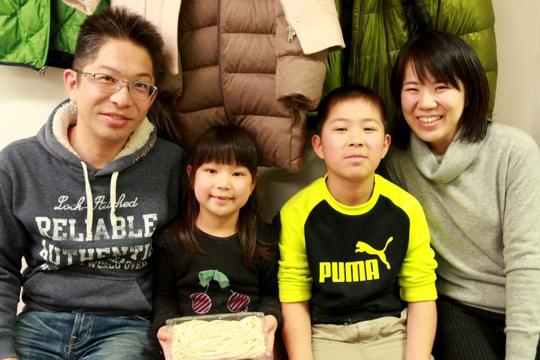 インドネシア&オーストラリアからのお客さま 手打ちうどん作り体験教室 2016年12月 20161227-10.jpg – イリコスキー製麺所