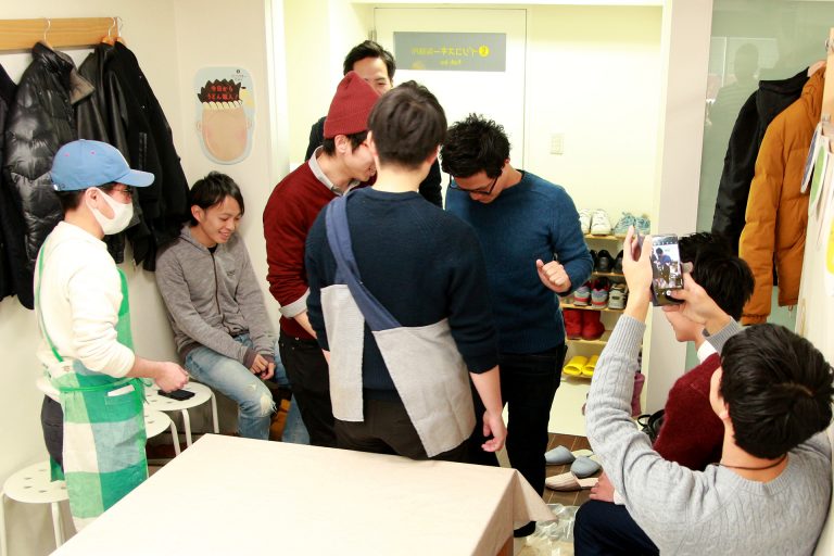 おいしくできたと思う人～？ 手打ちうどん作り体験教室 2016年12月 20161230-2.jpg – イリコスキー製麺所