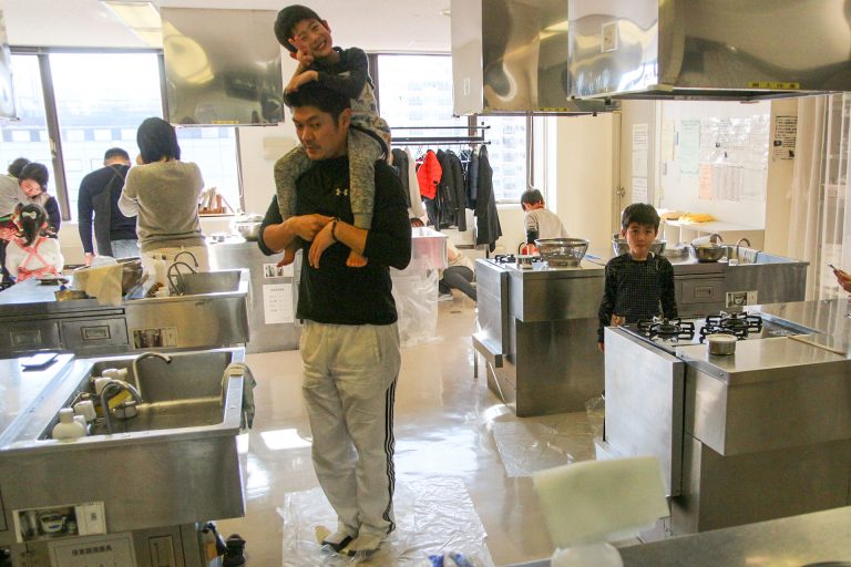 株式会社クボタ 本社阪神事務所さま@兵庫県尼崎市 出張手打ちうどん作り体験 2017年12月14日 201801272-3.jpg – イリコスキー製麺所