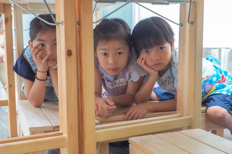 子どもだけじゃありません、大人だってしっかり楽しんで 手打ちうどん作り体験教室 2018年6月 20180611-4.jpg – イリコスキー製麺所