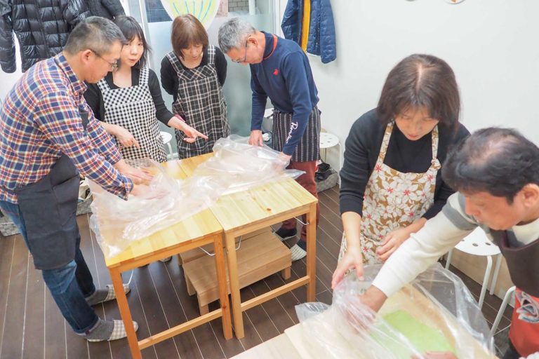 ひなまつり、紅・白・緑のうどん 手打ちうどん作り体験教室 2019年3月 20190302-2.jpg – イリコスキー製麺所